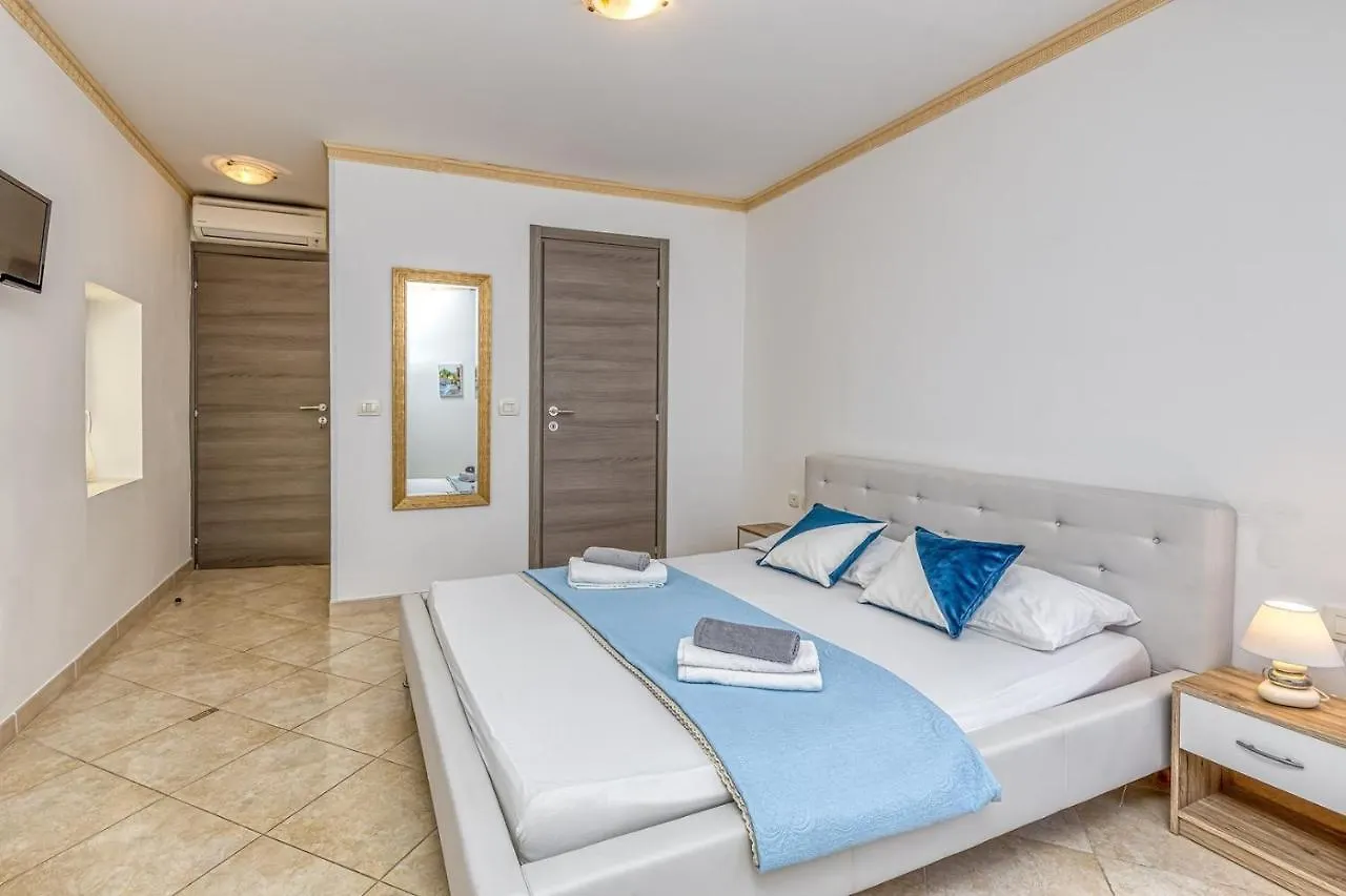 Rooms On Liberty Square Poreč 0*,