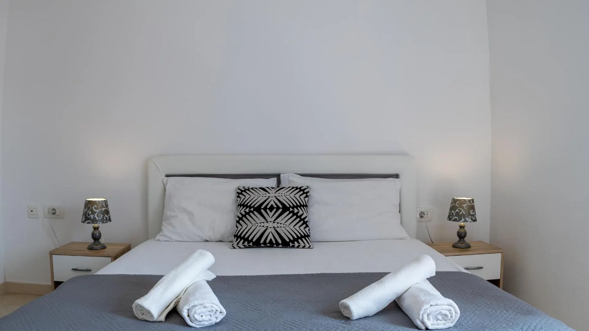 Rooms On Liberty Square Porec Croazia