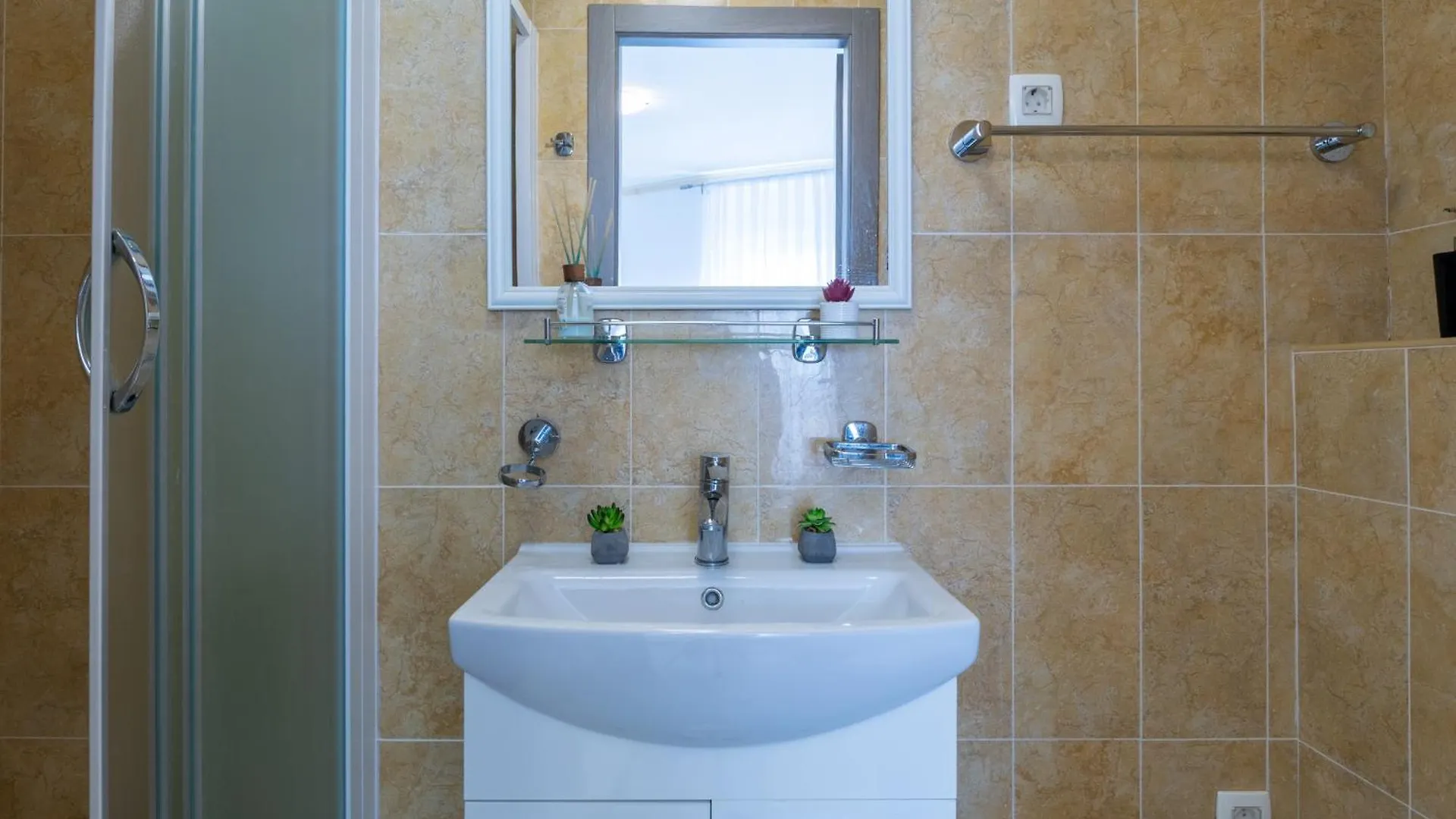 Rooms On Liberty Square Porec Guest house